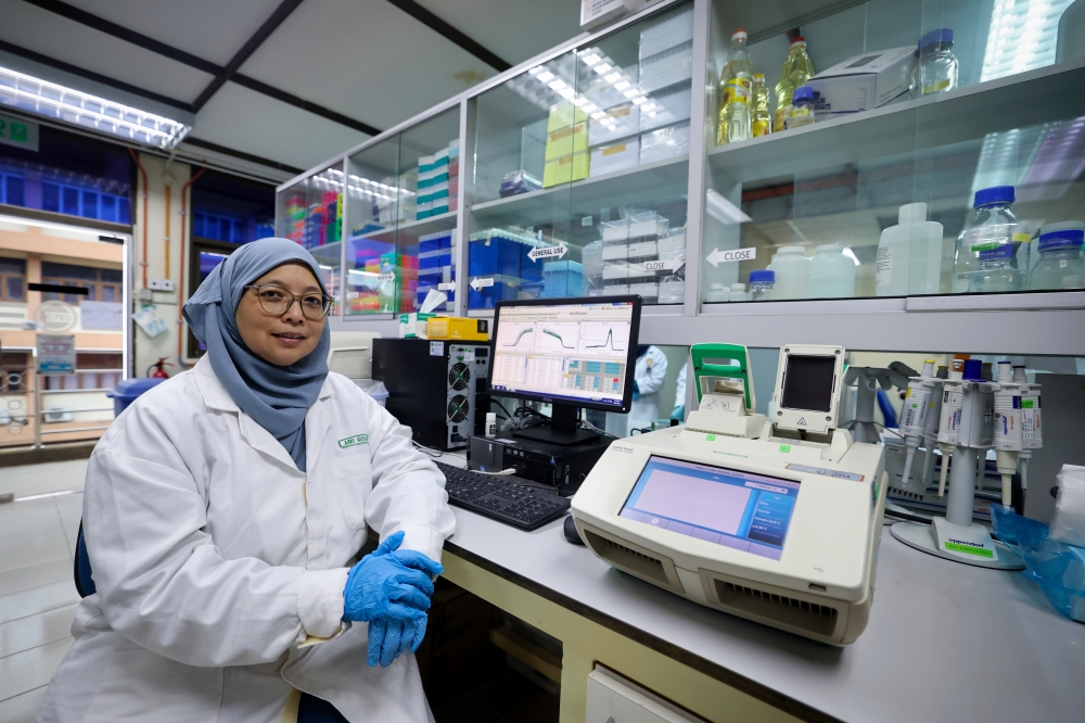Lead researcher of the Advanced and Reproductive Technology Programme at the Malaysian Agricultural Research and Development Institute (MARDI), Dr Ainu Husna M. S. Suhaimi, speaking to Bernama about the Katjang goat. — Bernama pic